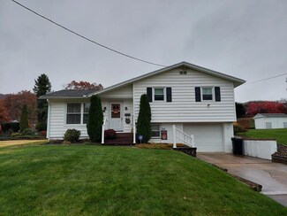 308 Lamberton St, Franklin, PA 16323