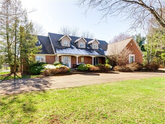 2300 Anthony Dr, Akron, OH 44333