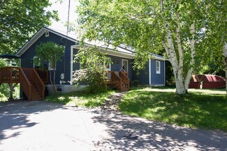 2 Olympic Ave, Rockland, ME 04841