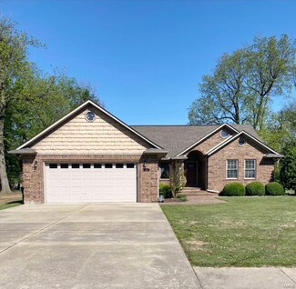 134 S Locust St, Steele, MO 63877