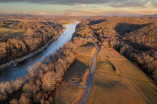 23001 Moonshine Dr, Abingdon, VA 24211