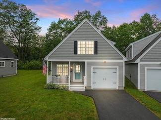 7 Coastal Woods Dr Unit 102, Kennebunk, ME 04043