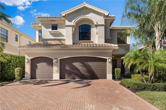 13768 Luna Dr, Naples, FL 34109