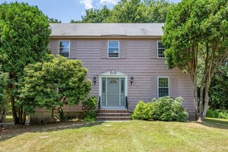 11 Zeus Dr, Chelmsford, MA 01824