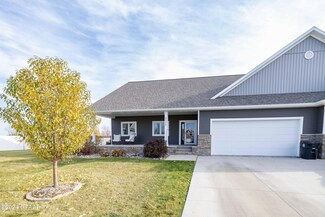 5548 Lee Cir, Grand Forks, ND 58201