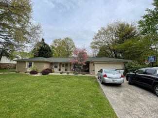 1807 E Crystal Creek Dr, Terre Haute, IN 47802