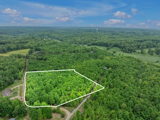 1 Urubamba Dr, Lyles, TN 37098