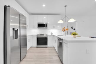 117 W 2nd St Unit 202, Bayonne, NJ 07002