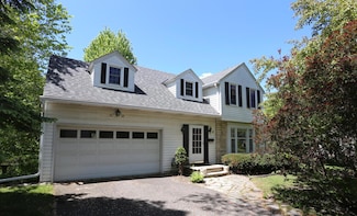 4904 W Sunnyslope Rd, Edina, MN 55424