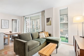 505 W 43rd St Unit 8 K, New York, NY 10036