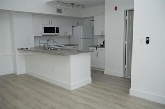 2600 S University Dr Unit 311, Davie, FL 33328
