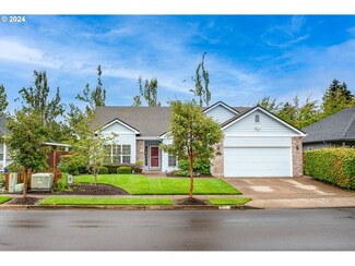 945 Old Orchard Ln, Springfield, OR 97477