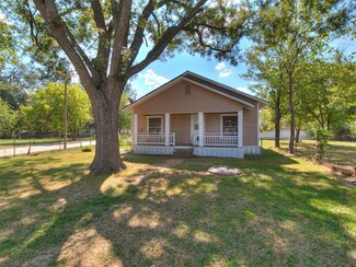 1125 E Walnut St, Shawnee, OK 74801