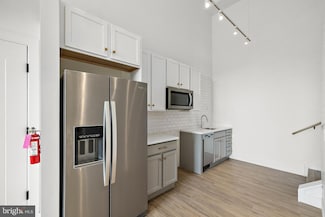15 Girard St Unit 101, Wilmington, DE 19801