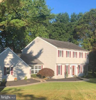 3172 Cloverly Dr, Furlong, PA 18925