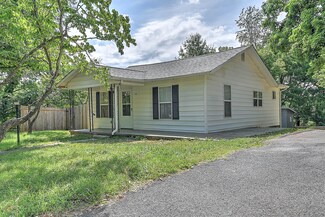 1110 King Springs Rd, Johnson City, TN 37601