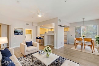 51 E Agate Ave Unit 305, Las Vegas, NV 89123