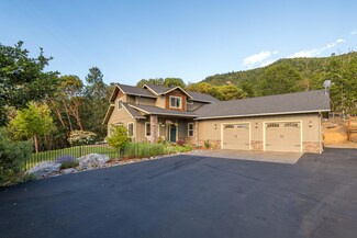 164 Blue Chip Ln, Grants Pass, OR 97527