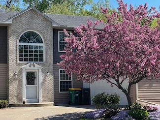 4182 Hemlock Ln, Saint Paul, MN 55127