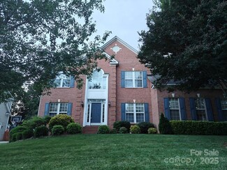 1002 Hollyhedge Ln, Indian Trail, NC 28079