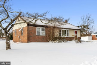 8 Severs Ave, Beverly, NJ 08010