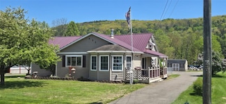 422 Castle Creek Rd, Binghamton, NY 13901