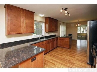 914 73rd Ave N, Brooklyn Park, MN 55444