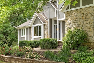 20407 Crickett Ln, Lenexa, KS 66220