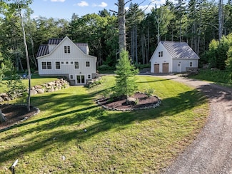 48 Old Stone Rd, Lincolnville, ME 04849