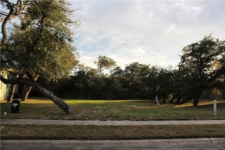 103 Boardwalk Ave, Rockport, TX 78382