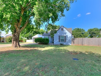 723 S 9th St, Kingfisher, OK 73750