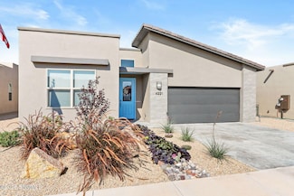 6221 Quicksilver St, Las Cruces, NM 88012