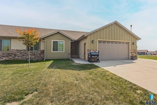 122 Lake Ridge Dr, Wentworth, SD 57075
