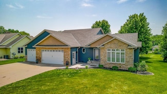 221 Victoria Blvd, Mankato, MN 56001