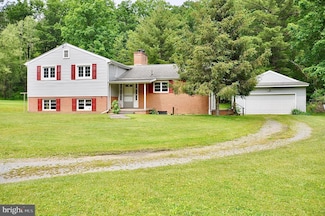 682 Decker Hollow Rd, Tyrone, PA 16686