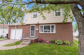 61 Syracuse St, Tonawanda, NY 14150