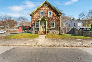36 Hazel St, Attleboro, MA 02703