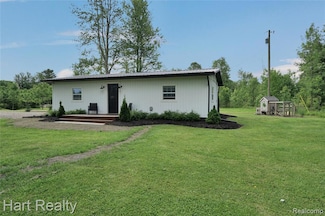 1191 W Frenchline Rd, Sandusky, MI 48471