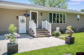 306 306 N Manyaska St, Sherburn, MN 56171
