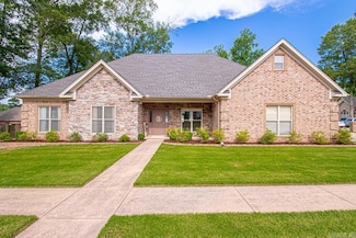 128 Silver Springs Dr, Benton, AR 72015