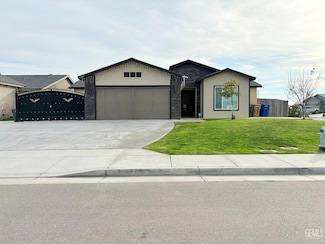 7917 Bristol Spring Ave, Bakersfield, CA 93313
