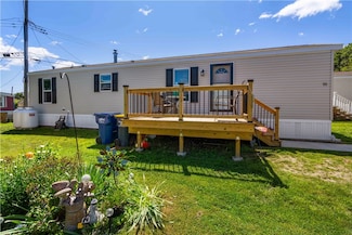 16 First St, Portsmouth, RI 02871