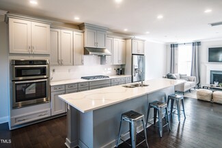 10420 Sablewood Dr Unit 115, Raleigh, NC 27617