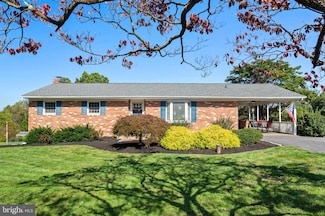 12398 Lee Hill Dr, Monrovia, MD 21770