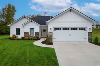 2315 Lark Ln, Warsaw, IN 46580