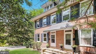 143 Mechanics St, Doylestown, PA 18901