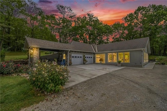 11721 SW State Route V, Faucett, MO 64448