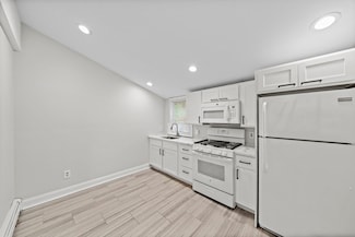 238 Neponset St Unit 1, Canton, MA 02021