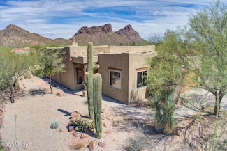 2301 S Triangle X Ln, Tucson, AZ 85713
