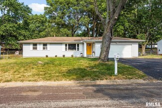 112 Walnut St, North Pekin, IL 61554